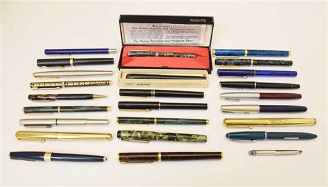 Lot 327 - Collection of vintage fountain pens