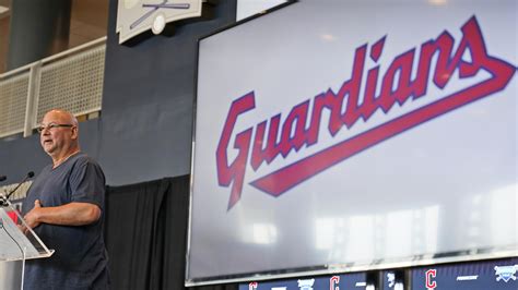 Guardians' new look: Terry Francona back as their manager : r/baseball