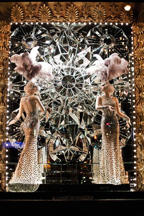 The Best Holiday Windows In NYC-Christmas Windows | Holiday window ...