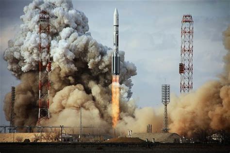 Russian Proton Rocket Explodes After Take Off (Video) | iGyaan Network