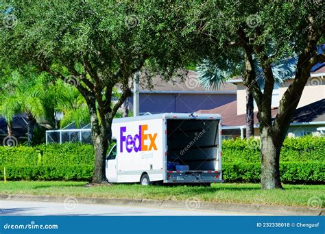 FedEx Ground Delivery Truck Editorial Stock Photo - Image of amazon ...