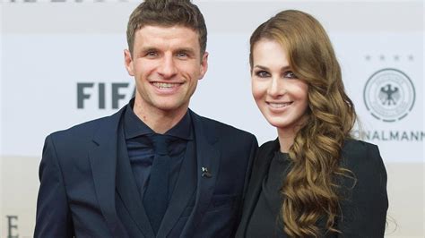 Thomas Muller’s wife Lisa removes every photo of her and Germany star ...