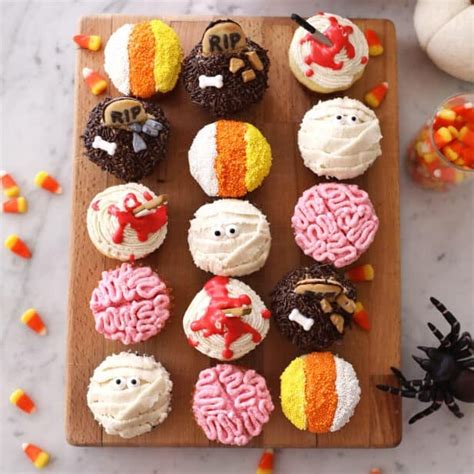 Halloween Cupcakes - Easy Ideas - A Beautiful Mess