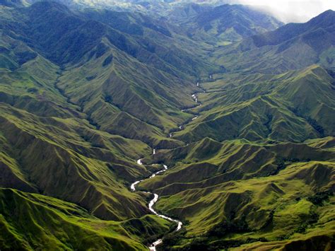 NOBILANGELO: PHOTO - MENYA RIVER PAPUA NEW GUINEA