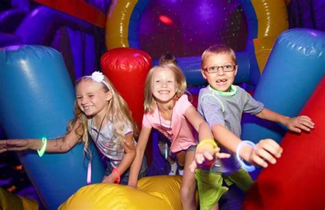 Kids Birthday Party Place | Indoor Bounce House | BounceU