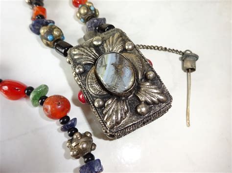 Vintage Perfume Holder Agate Carnelian Beaded Necklace Tibetan