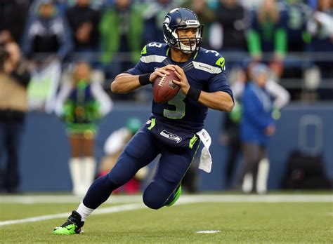 Wallpaper : russell wilson, Seattle Seahawks, defender 3936x2892 ...