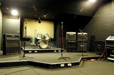 Get music rehearsal studios Brooklyn | Music studio room, Rehearsal studios, Home studio music