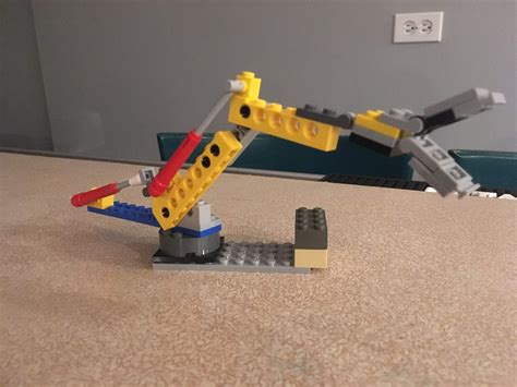 Prototype diesel 10 ‘pinchy’ claw | LEGO Amino