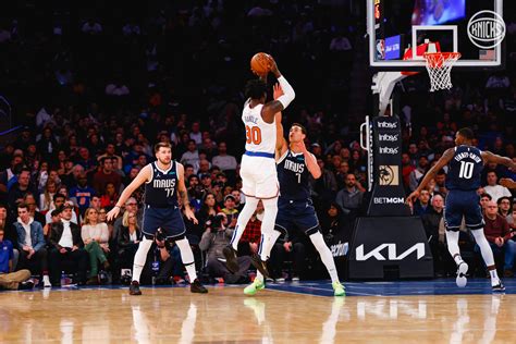 Knicks on the Court: December 3 vs. Mavericks Photo Gallery | NBA.com