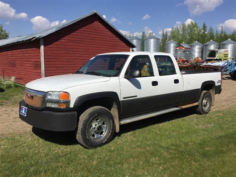 2004 GMC 2500 4WD CREW CAB PICKUP