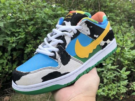 Pin on Nike SB Dunk