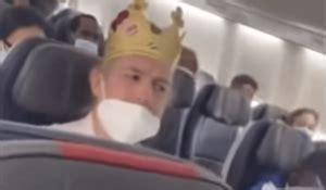 'Burger King Man' kicked off flight for using N-word AGAIN!!