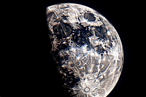 Premium Photo | Closeup shot of the waxing gibbous moon with visible ...