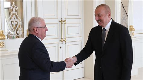 Azerbaijani president hails cooperation between Baku, Turkish armed forces