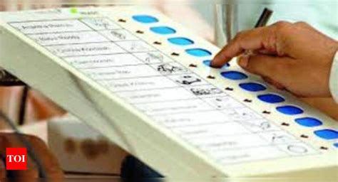 Tamil Nadu election: EC bans bulk SMSs 48 hours before polling ends ...