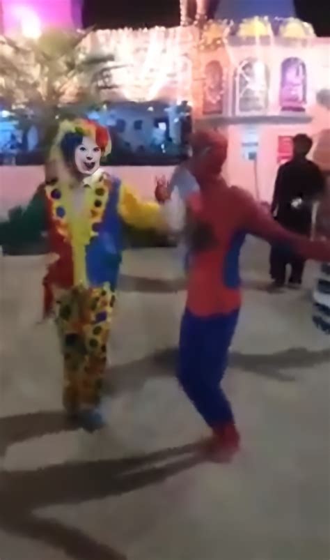 Spiderman Dancing With Clown Template - Video Meme