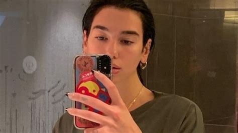 Dua Lipa shocks fans as they spot X-rated detail in her shower selfie - Mirror Online