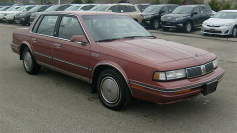 1987 Oldsmobile Cutlass Ciera - Information and photos - MOMENTcar