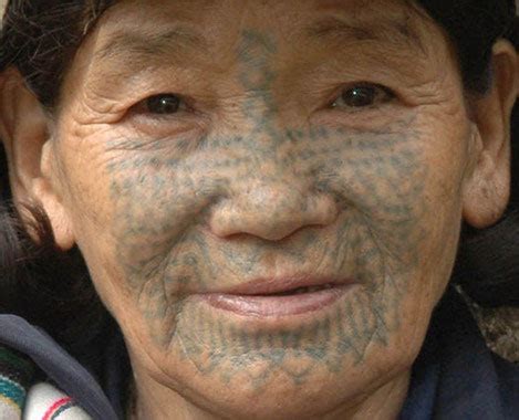 图片：独龙族最后的纹面女 - 云南独龙族妇女纹面 - 美景旅游博客