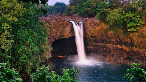 Hawaii Waterfalls Wallpapers - Top Free Hawaii Waterfalls Backgrounds - WallpaperAccess