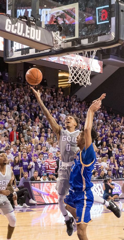 Slideshow: Men's basketball vs. UMKC - GCU Today