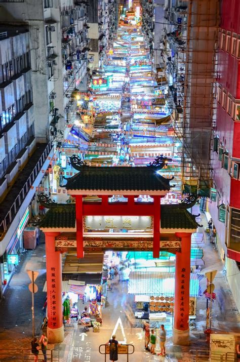 Mong Kok Night Market by Crazy Sofa （ID：7150145） - 写真共有サイト:PHOTOHITO