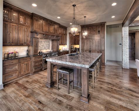 10+ Rustic Farmhouse Kitchen With Dark Cabinets – DECOOMO