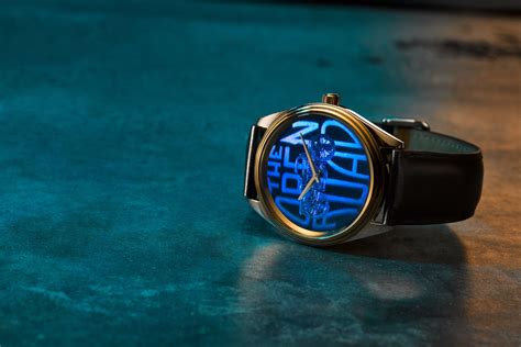 The relaunch of Fossil’s Hologram watch, the rebirth of a special timepiece