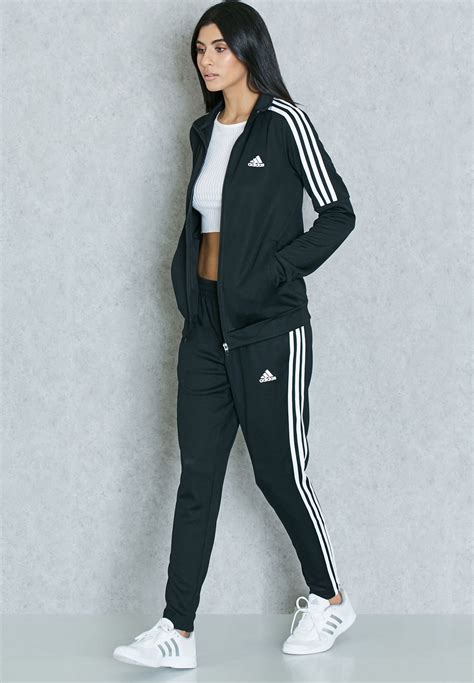 Pin by Linn Kensey on Sports outfits | Tracksuit women, Outfits with ...