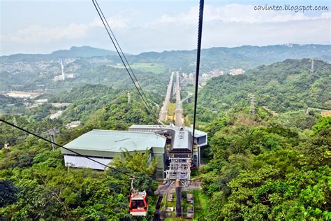 Entree Kibbles: Maokong Gondola (貓空纜車) - Loving The Crystal Cabin with itsTransparent Floor ...