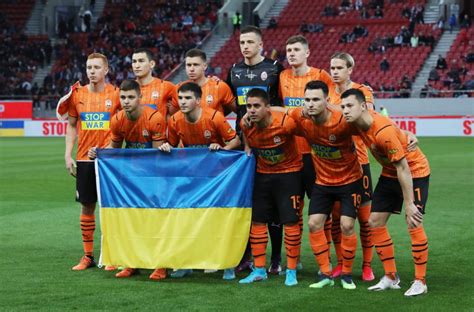 Ukrainian footballers prepare to defy Putin with wartime premier league - Atlantic Council