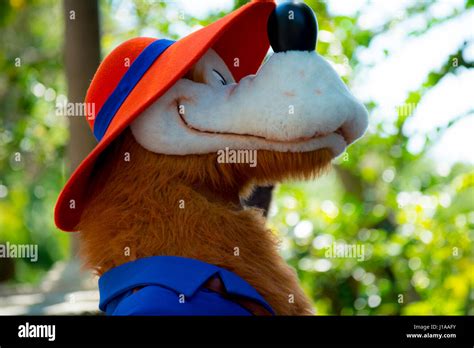 Walt Disney World characters Stock Photo - Alamy