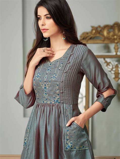 Pin on stylish | Kurti designs, Simple kurti designs, Kurti neck designs