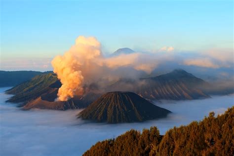 Premium Photo | Gunung bromo during sunrise