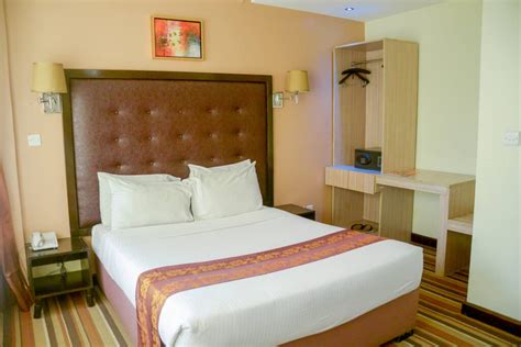 Homepage - THE CLARION HOTEL