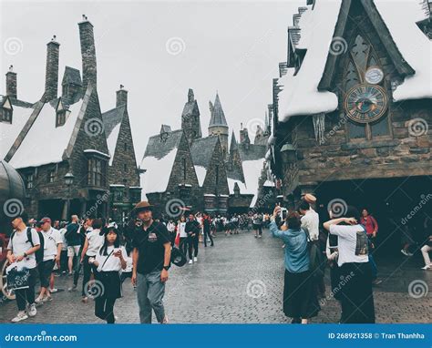 Discovering Magic: a Visit To Hogsmeade at Universal Japan Editorial ...