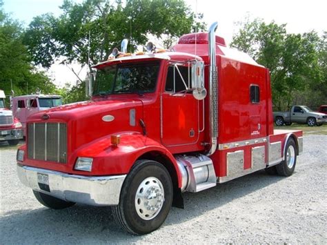 1997 Peterbilt TOTER HOME Horse Trailer World