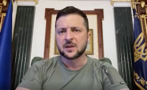 Zelensky dit à l'armée russe de "fuir", dit que l'Ukraine prendra la Crimée et les régions du ...