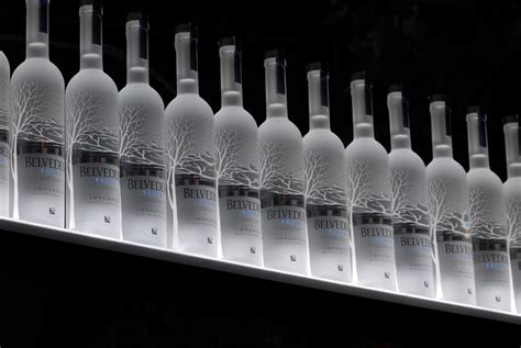 LED Liquor Shelves Display Wall Mount LIQUOR SHELVES : Liquor Shelf Display