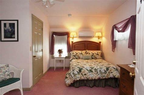 The Tuckernuck Inn,White Mountains:Photos,Reviews,Deals