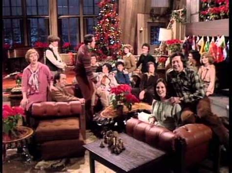 Silent Night / Sing Out The Glories of Christmas - Osmond Family Christmas - YouTube