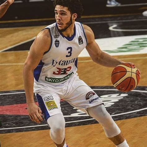 LiAngelo Ball Wiki, Bio, Age, Girlfriend, Draft, Score, Rumor, and Height