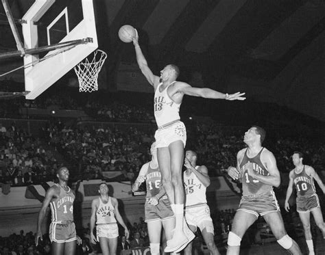 Measuring Up to Wilt Chamberlain May Take More Than Stats - The New York Times