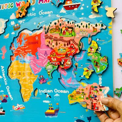 bitsy toys / Magnetic World Map Puzzle