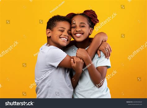 456 Older Siblings Studio Images, Stock Photos, 3D objects, & Vectors ...