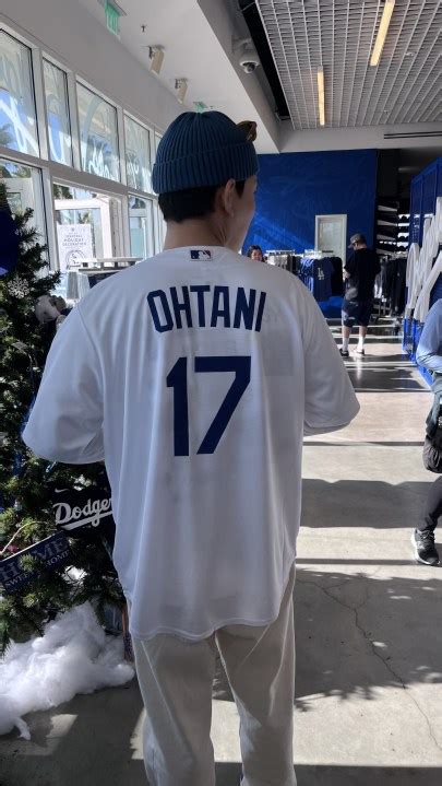 Shohei Ohtani's Dodger jerseys are selling out fast