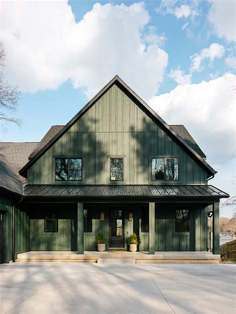 6 Green House Colors That’ll Steer You Away from Classic Black