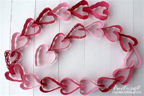 Valentine Decor Lace Heart Paper Chain with Cricut Maker | Cricut valentines projects, Paper ...