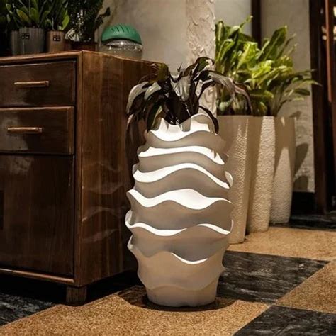 FRP White Designer Fiberglass Planters, Size: 2 Size Available at Rs 7600 in Delhi